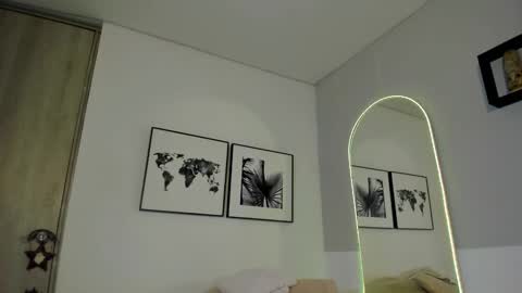 Olivia Collins online show from 01.18.26