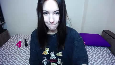 olivia_graceee online show from 11.11.25