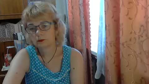 Snapshot of olivia_mia25 chatting on 06.26.26 Olivia Mia online show from 06.26.26