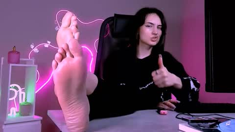 olivia_norton_ online show from 02.24.26