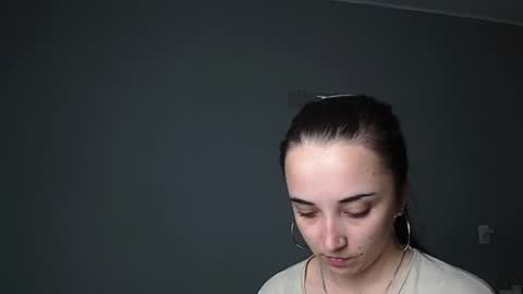 Snapshot of olivia_oliv chatting on 05.20.26 Olivia online show from 05.20.26