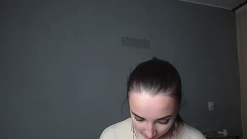 Snapshot of olivia_oliv chatting on 05.23.26 Olivia online show from 05.23.26
