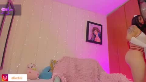 olivia_s19 online show from 03.14.26