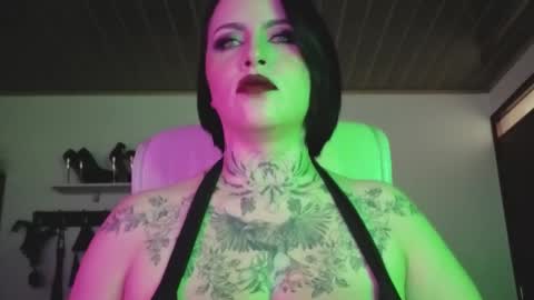   online show from 11.19.25