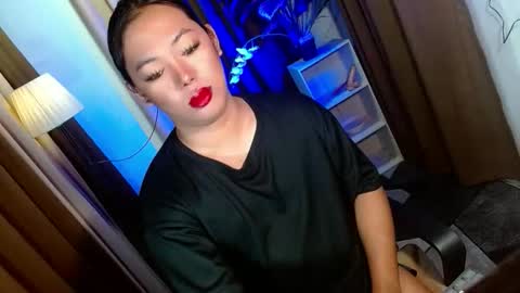 Miss OLIVIA online show from 12.15.25