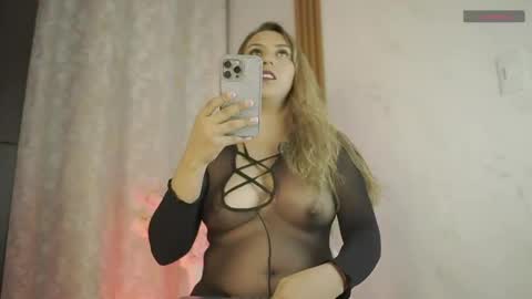  Olivia Velvett  conexion 05 00 pm to 1115 pm colombia online show from 03.14.26