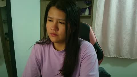 Olivia online show from 04.14.26