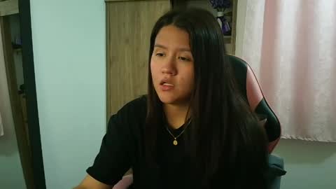 Snapshot of olivia_watson_ chatting on 05.11.26 Olivia online show from 05.11.26