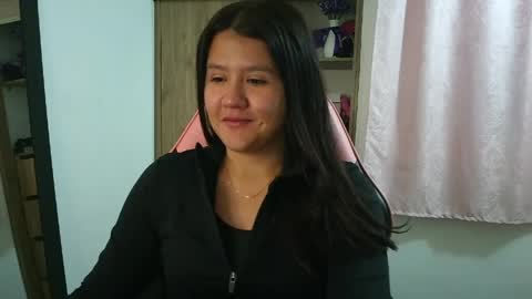 Snapshot of olivia_watson_ chatting on 05.25.26 Olivia online show from 05.25.26