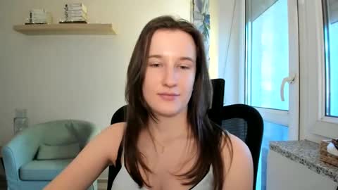 Snapshot of oliviaaa2003 chatting on 01.30.25 Oliwiaa2004 online show from 01.30.25