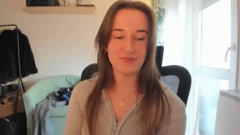 Snapshot of oliviaaa2003 chatting on 03.30.26 Oliwiaa2004 online show from 03.30.26