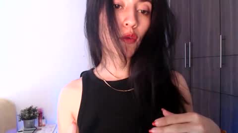 oliviaaa__ online show from 12.30.24