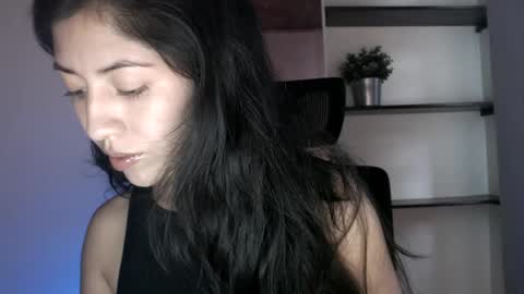 oliviaaa__ online show from 10.01.25