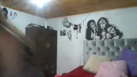 oliviabluee10 online show from 01.25.25