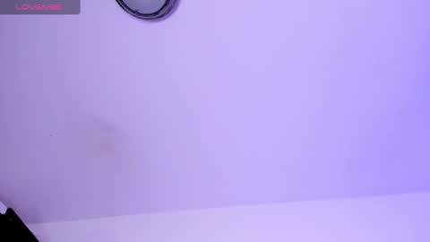 OLIVIA online show from 01.07.25