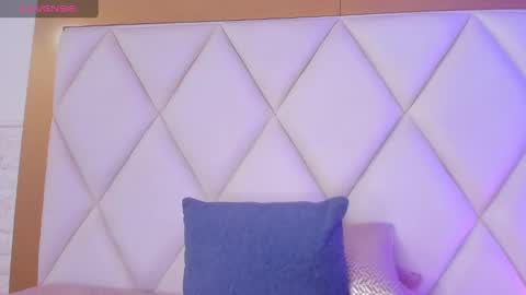 OLIVIA online show from 02.06.25