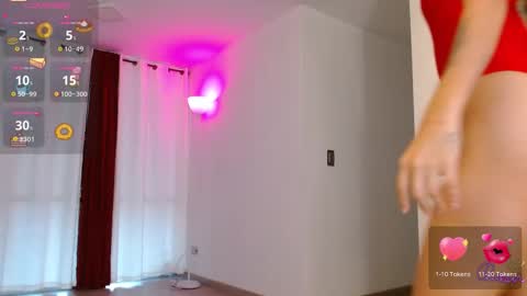 Snapshot of oliviabran_ chatting on 02.14.26 Olivia Bram online show from 02.14.26