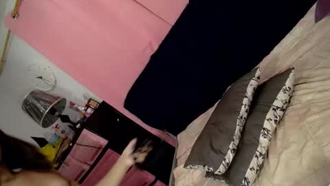 OLIVIA online show from 12.05.25