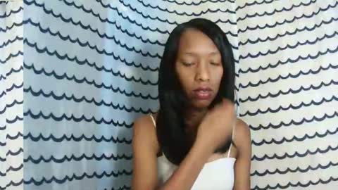 oliviah27 online show from 12.14.25