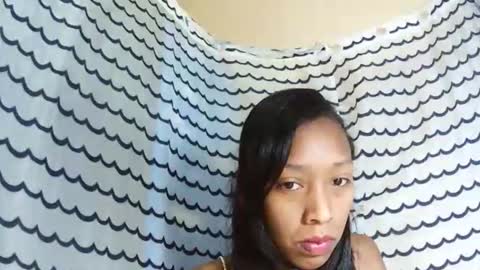 oliviah27 online show from 12.17.25