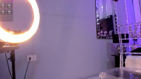 Snapshot of oliviahalley chatting on 02.16.25 oliviahalley online show from 02.16.25