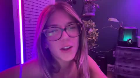 Snapshot of oliviahansleyy chatting on 01.31.25 Olivia online show from 01.31.25