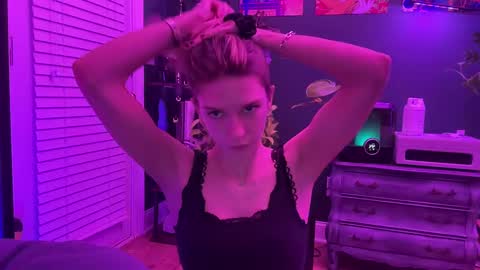 Olivia online show from 02.14.25