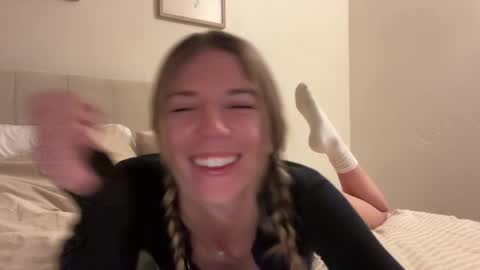 Snapshot of oliviahansleyy chatting on 02.28.25 Olivia online show from 02.28.25