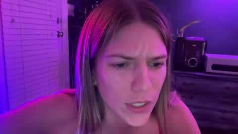 Snapshot of oliviahansleyy chatting on 03.10.25 Olivia online show from 03.10.25