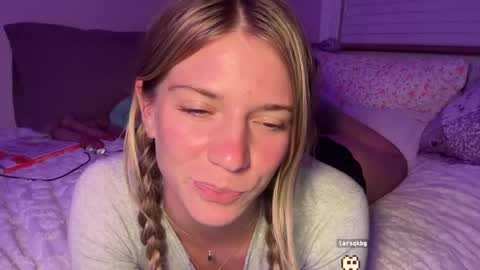 Snapshot of oliviahansleyy chatting on 09.30.25 Olivia online show from 09.30.25