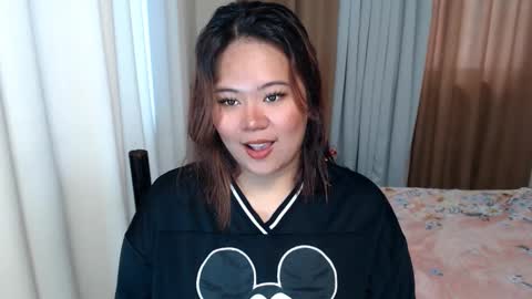 olivia hollywood online show from 03.03.25