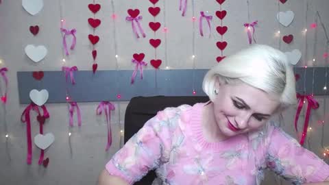 Snapshot of oliviahorst chatting on 02.22.25 OliviaHorst online show from 02.22.25