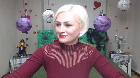 Snapshot of oliviahorst chatting on 10.20.25 OliviaHorst online show from 10.20.25