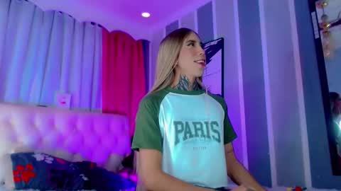 oliviahot01 online show from 04.21.26