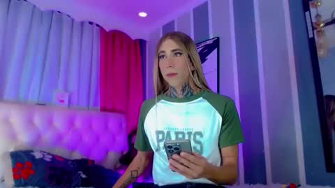 oliviahot01 online show from 04.21.26