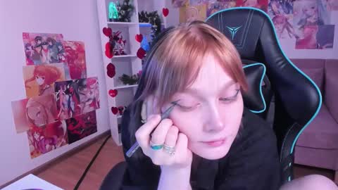 Snapshot of olivialaurens chatting on 12.16.25 OliviaLaurens online show from 12.16.25