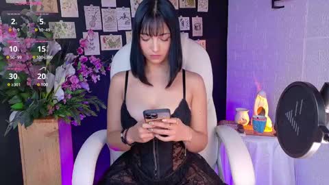 Snapshot of oliviamcneill chatting on 01.23.25 Olivia Mcneill  online show from 01.23.25