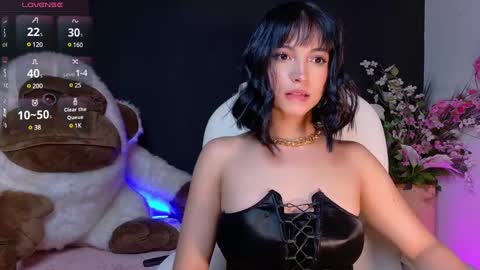 Snapshot of oliviamcneill chatting on 01.31.25 Olivia Mcneill  online show from 01.31.25