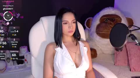 Snapshot of oliviamcneill chatting on 02.08.25 Olivia Mcneill  online show from 02.08.25