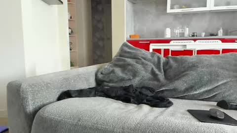 oliviamuur online show from 04.16.26