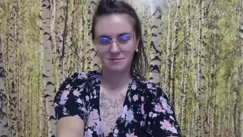 Snapshot of oliviasager chatting on 09.19.25 Mistress Olivia online show from 09.19.25