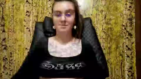 Snapshot of oliviasager chatting on 05.29.26 Mistress Olivia online show from 05.29.26