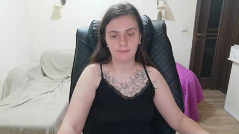 Snapshot of oliviasager chatting on 06.07.26 Mistress Olivia online show from 06.07.26