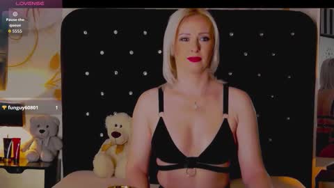 Olivia online show from 02.12.26