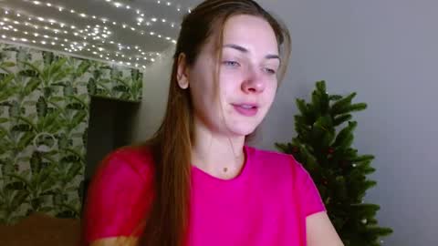 Snapshot of oliviashiny chatting on 12.25.24 Olivia online show from 12.25.24