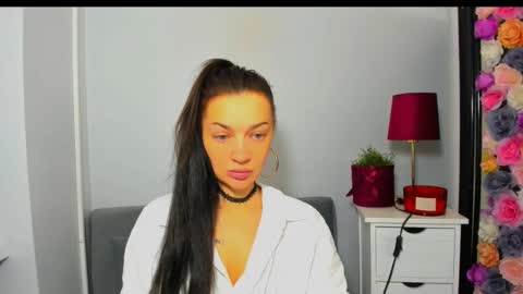 OliviaWomen online show from 01.12.26