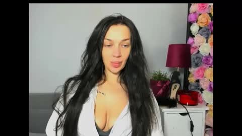 OliviaWomen online show from 01.16.26