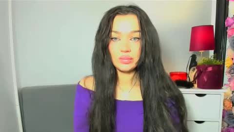 OliviaWomen online show from 02.17.26