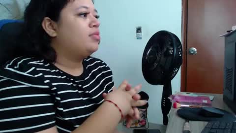 oliviia_cute online show from 11.03.25