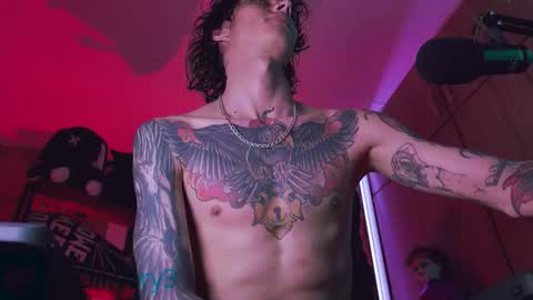     online show from 10.04.25